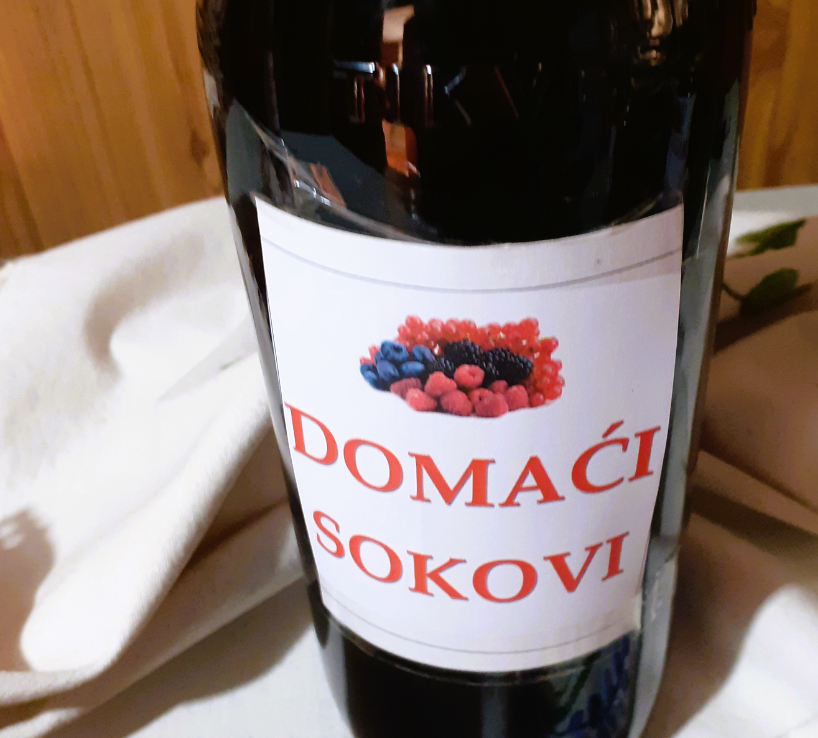 domaca zimnica -sokovi i sirupi 